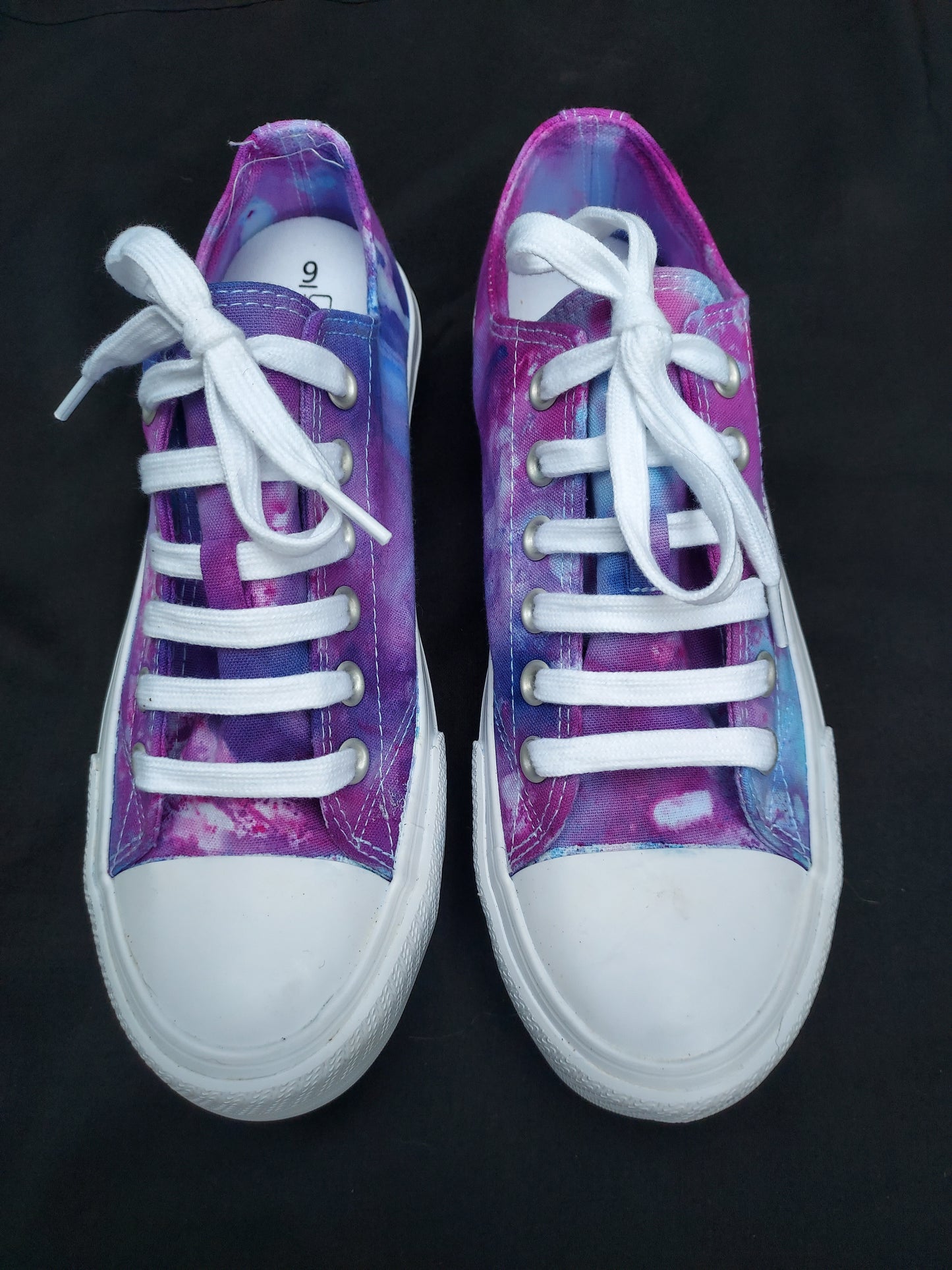 Tiedye shoes - Women's Size 9