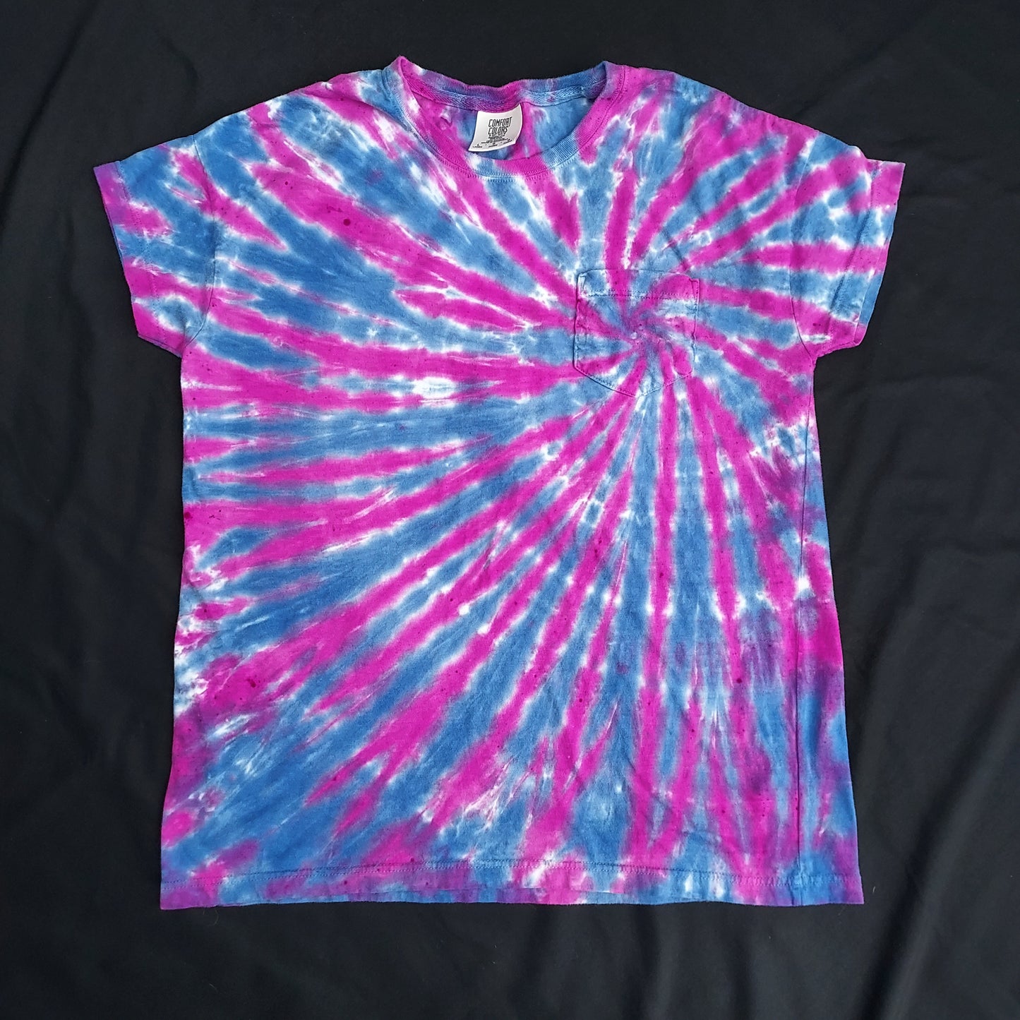 Womens Large Spiral tiedye tshirt