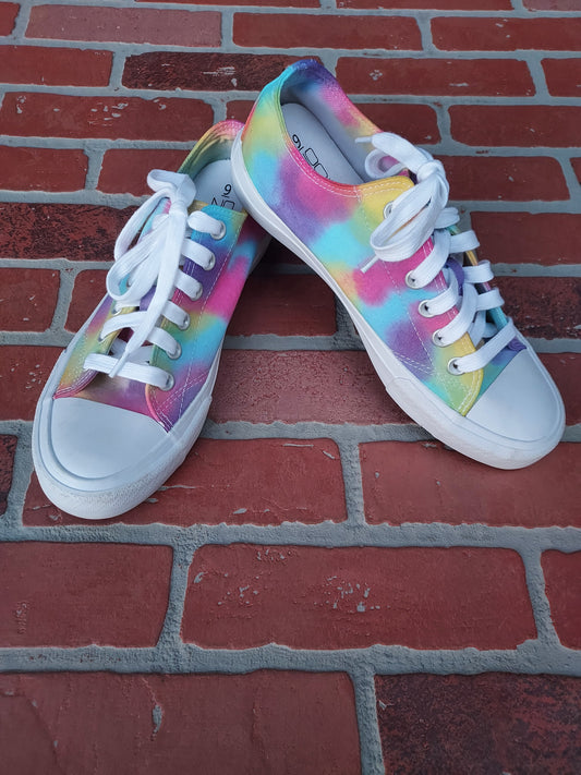 Tiedye shoes - Women's size 9