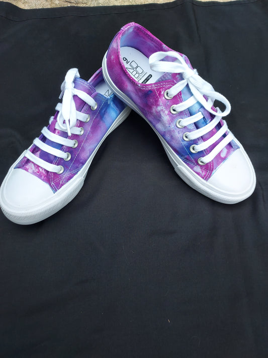 Tiedye shoes - Women's Size 9